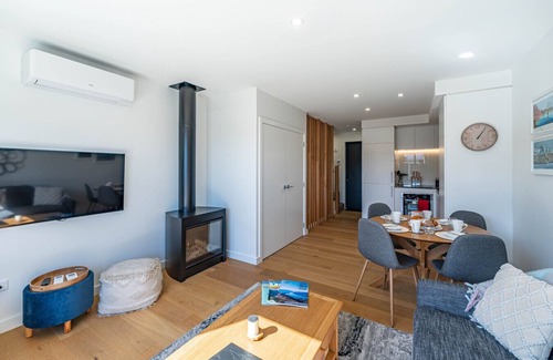 Albert Town Villa | Modern Warm And Cosy Townhouse - 5min To Wānaka