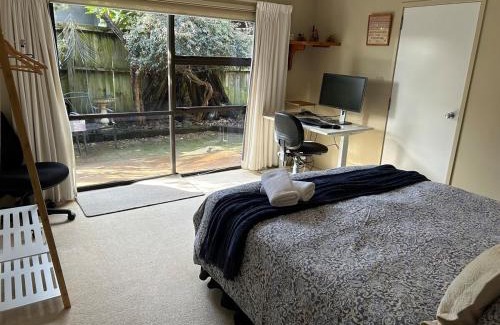 Omanu House | Mount Maunganui House -Walk to Beach, Shops, Cafés