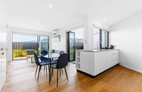 Albert Town House | Mount Views, Close To Wanaka Attractions -Love It!