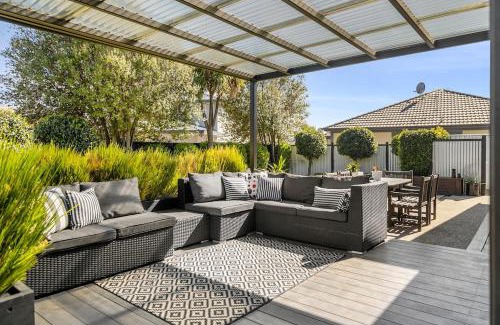 Lowburn House | Mountain View House