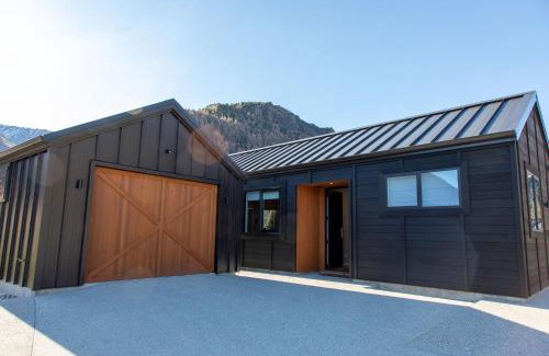 Arrowtown House | New Arrowtown Home, Complete comfort