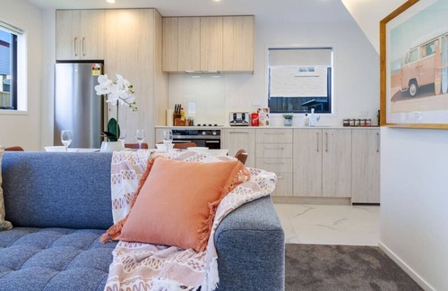 New Brighton House | New Brighton Beachside Stay | Near He Puna Pool