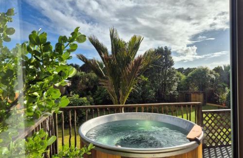 Punakaiki House | Nikauscapes - Hot Tub in Punakaiki Village