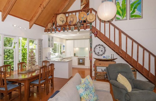 Hahei House | No. 11 - Hahei Holiday Home