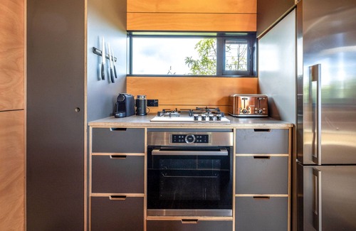 Onetangi Cabin | Obsidian Villa and Yurts by Waiheke Pure