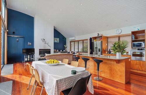 Pauanui House | Ocean Breeze Family Haven - Pauanui Holiday Home