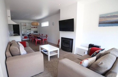 Hokitika House | Ocean on the doorstep.