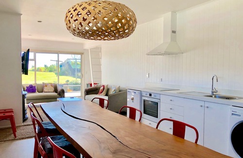 Hokitika House | Ocean on the doorstep.