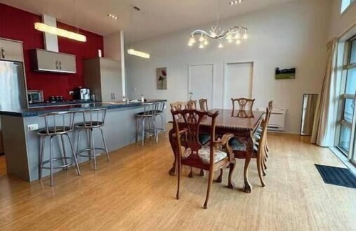 Kakanui Apartment | Ocean View on Semple, Your Coastal Haven Retreat. Relax in seaside charm!