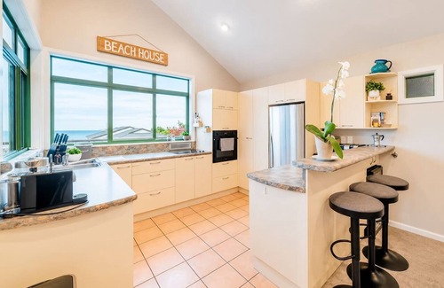 Redcliffs House | Ocean Views | 3BR Redcliffs Coastal Stay | Parking