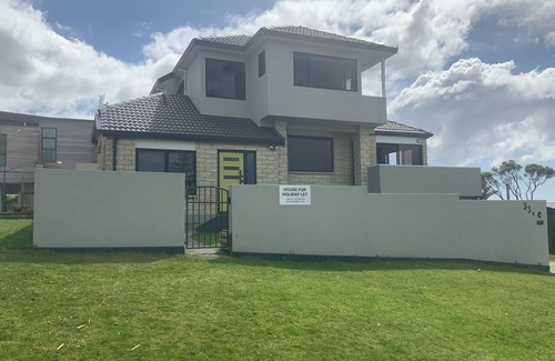Waihi Beach House | Ocean Views: 4 bedroom house in Waihi Beach perfect for relaxing family holidays