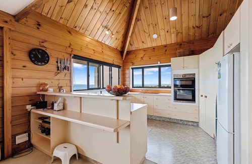 Papamoa Beach House | Oceanfront Escape Papamoa