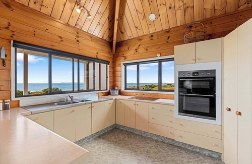 Papamoa Beach House | Oceanfront Escape Papamoa