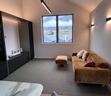 Kawarau Falls House | On the Loop