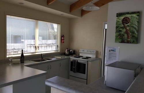 Pauanui House | On the park, 6min walk to beach