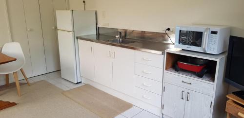Hamilton Apartment | One Bed Self Contained-Dog Friendly