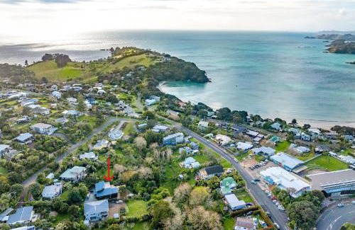 Oneroa House | Oneroa Sanctuary - Be My Guest Waiheke