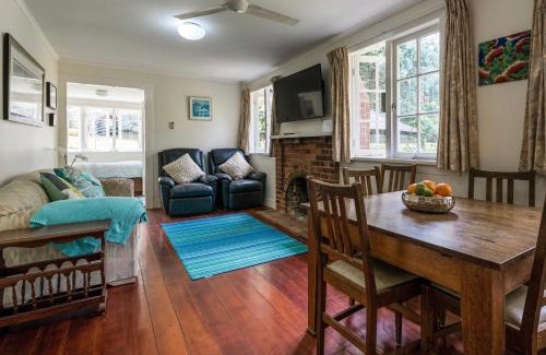 Onetangi House | Onetangi Beach Cottage - Onetangi Bach