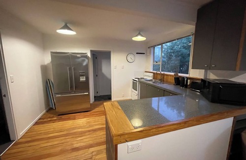 Piha House | OPPOSITE THE BEACH