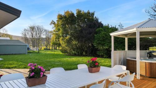 Riwaka Villa | Orchard View Villa - Gateway To Abel Tasman