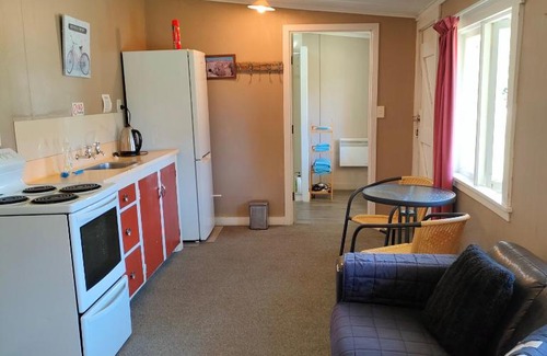 Oturehua Apartment | Oturehua Railway Hotel Cottage