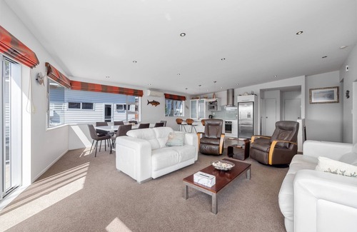 Paihia House | Paihia Beauty