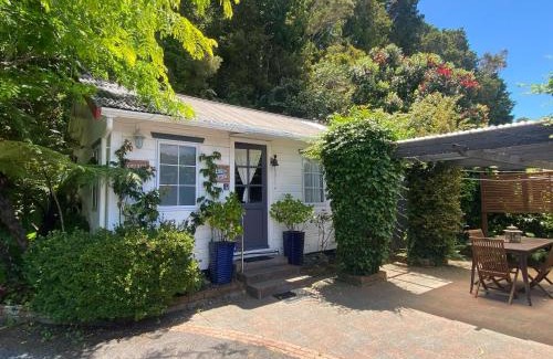 Paihia House | Paihia Place Cottage - central Paihia