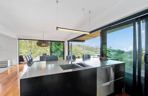 Paihia House | Paihia Sea Views with a Pool