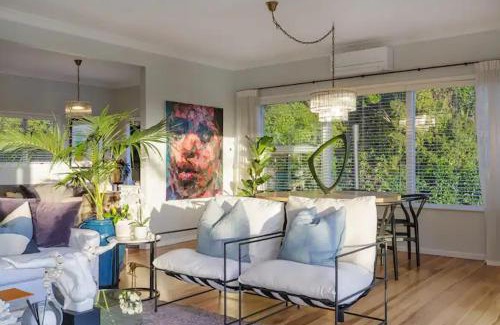 Palm Beach House | Palm Springs by Waiheke Pure