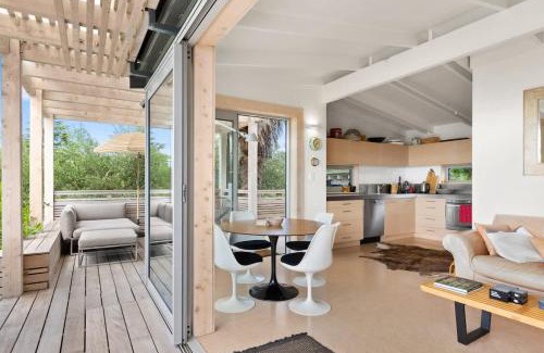 Palm Beach House | Palm Views - Stay Waiheke