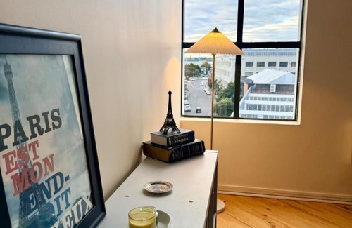 Parnell Apartment | Paris Style 2 storey loft in Parnell free parking