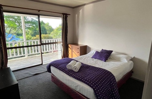 Takaka House | Park Avenue Stay Close to Town