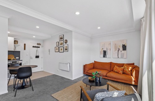 Parnell Apartment | Parnell Apartment - Auckland City Fringe, Stylish 1 bedroom with carpark