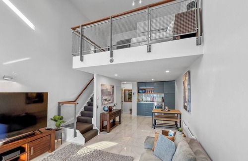 Parnell Apartment | Parnell Escape | Enormous Loft Apartment | Shops