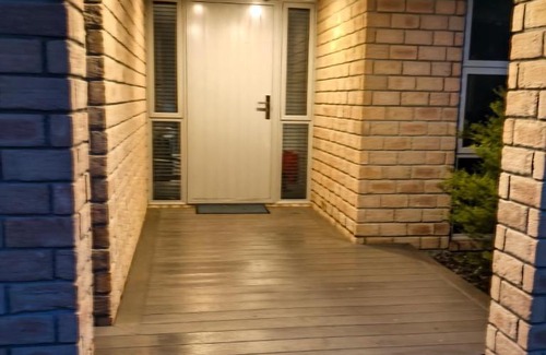 Rolleston Villa | Peaceful and Modern 5 bedrooms family house in Rolleston