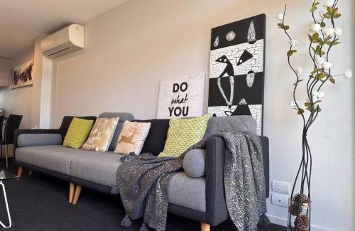 Christchurch City Centre House | Peacock Three Bedroom Townhouse with Private Garage