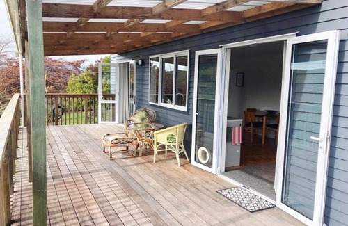 Mapua Villa | Pear Tree Cottage - Peaceful Retreat