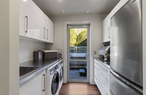 Arthur's Point House | Perfect for families, this spacious home with spa pool is perfect for relaxation or adventure.