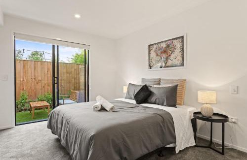 Mount Albert House | Perfect For You and Your Family