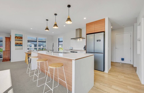 Richmond House | Perfect Stylish - Nelson Holiday Home