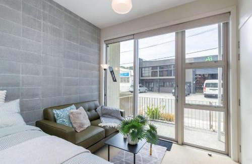 Petone Apartment | Petone Two Bedroom Apartment with Private Balcony