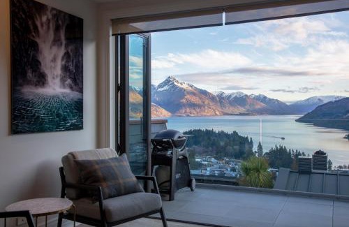 Queenstown City Centre Villa | Picture Point Villa 10B