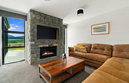 Jacks Point House | Pioneer at Jack’s Point