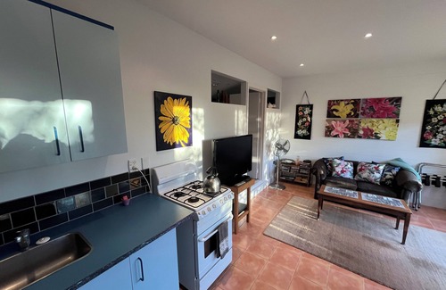 Russell Apartment | Plum Tree Apartment