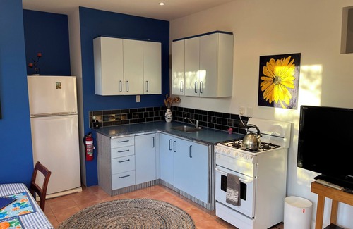 Russell Apartment | Plum Tree Apartment