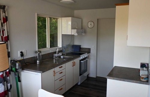 Nelson South House | Poutama - private and sunny house with views and a 10 min walk to town center.