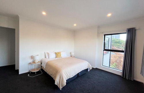 Hamilton House | Prestige Scholar Retreat - Near University