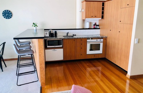 Auckland Central Business District Apartment | Prince Wharf: Standard suite w/Balcony, Skytower view