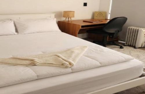 Mount Roskill House | Private 1-Bedroom suite in 3 bedroom house