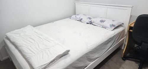 Mount Roskill House | Private 1-Bedroom suite in 3 bedroom house